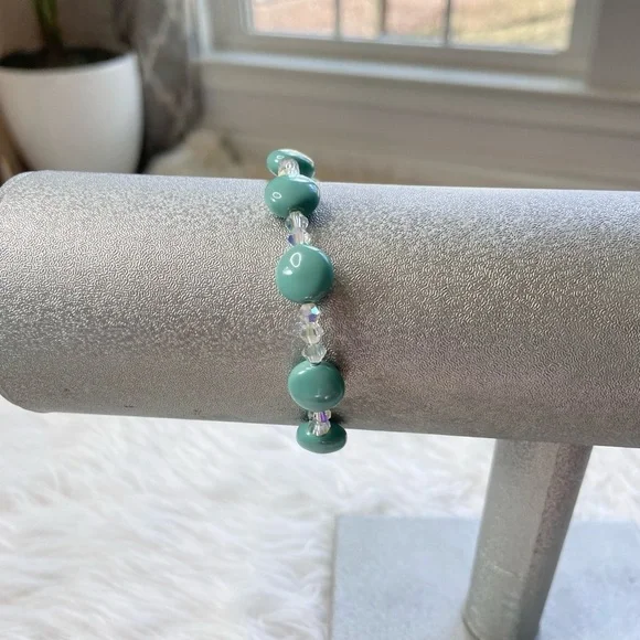 Aventurine and Crystal Bracelet - Picture 5 of 7